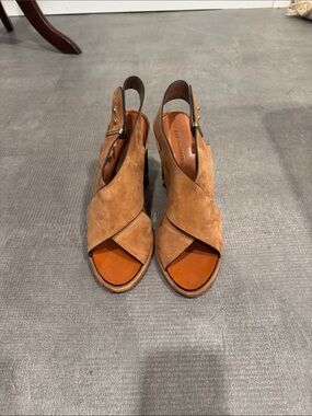 BCBG Tan Suede Crisscross Slingback Sandals 39